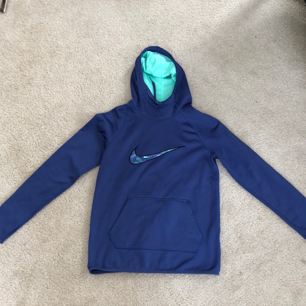 Barely worn Nike sweatshirt size XS